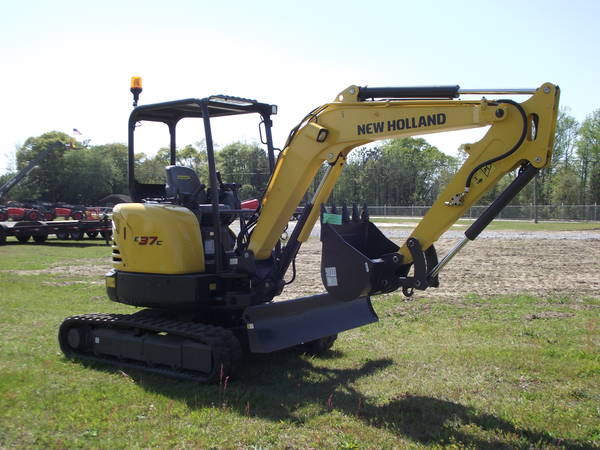 2021 New Holland E37C - Agrimerica Farm & Construction